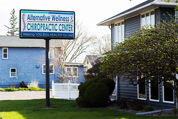 Chiropractic Clinton IA Sign Buuilding View